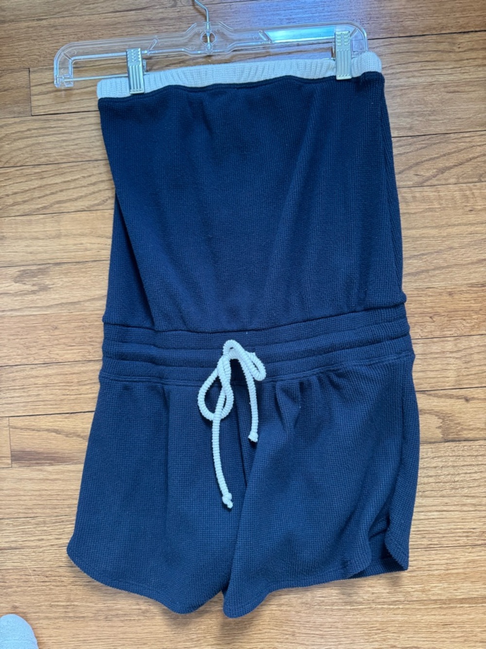 Gilly Hicks Navy Knit Drawstring Women’s Shorts Skort with Cream Trim